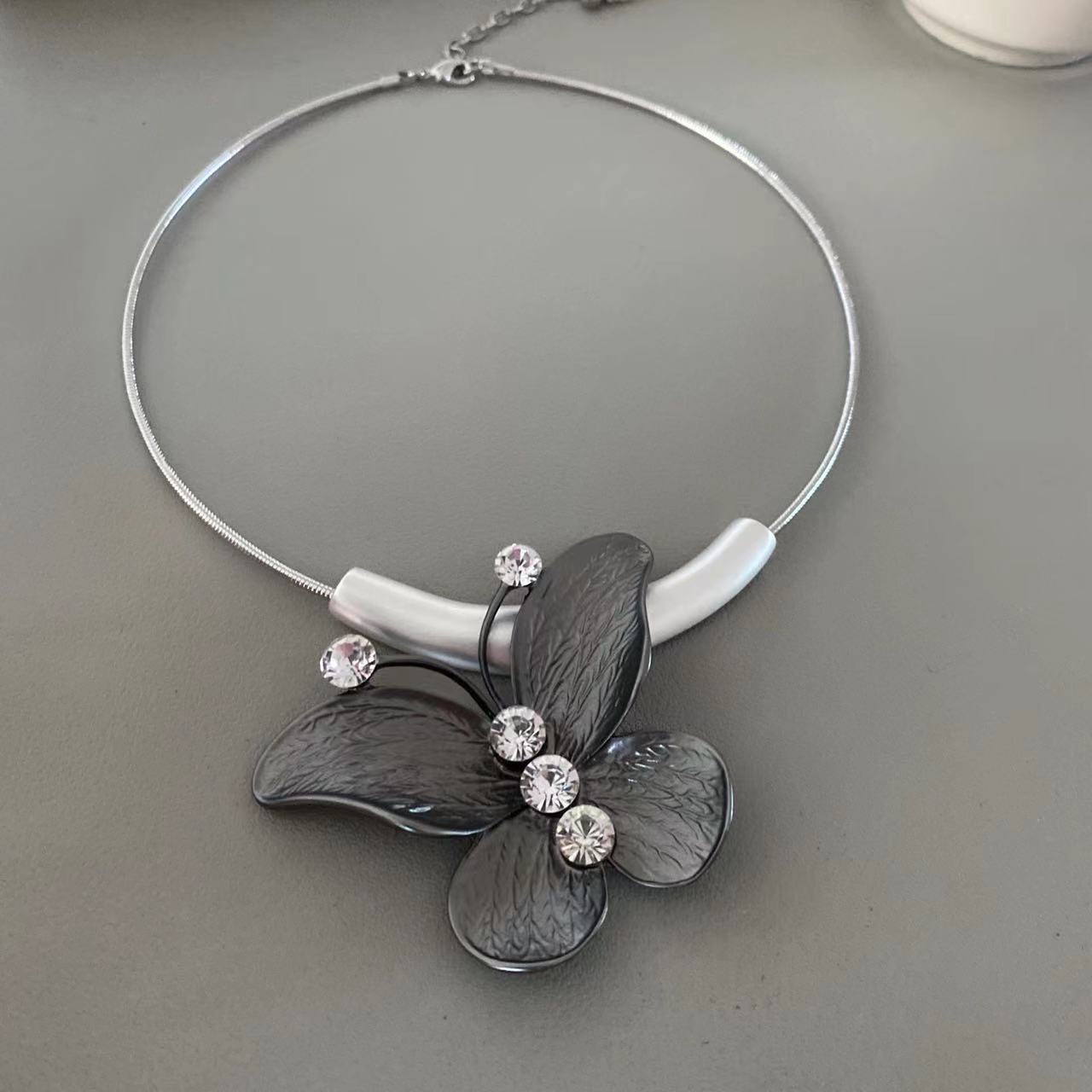 Special Interest Light Luxury Simple Graceful Necklaces