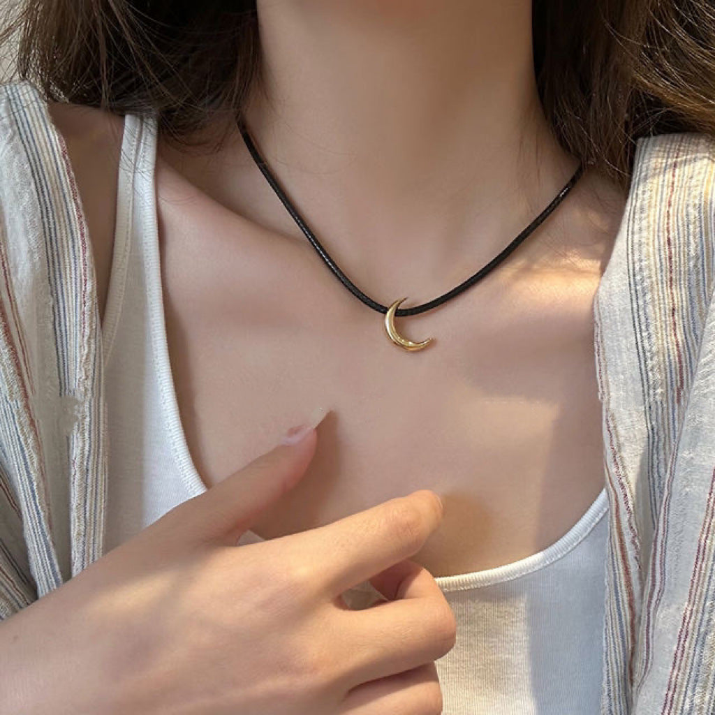 Black Rope Light Luxury Minority Clavicle Chain Necklaces