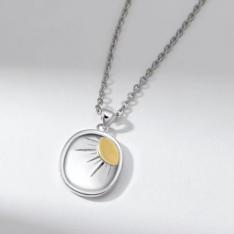 Women's & Men's & Fresh Flower Round Pendant Clavicle Chain Necklaces