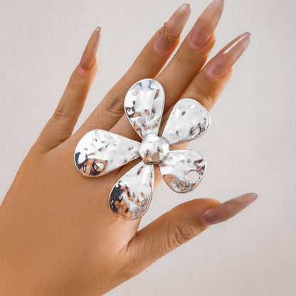 Niche Liquid Flower Accessories Exaggerated Metallic Big Necklaces