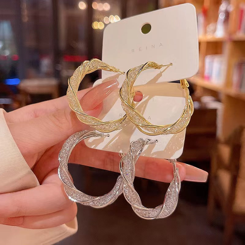 Hollow Hoop Ear Clip Light Luxury Earrings