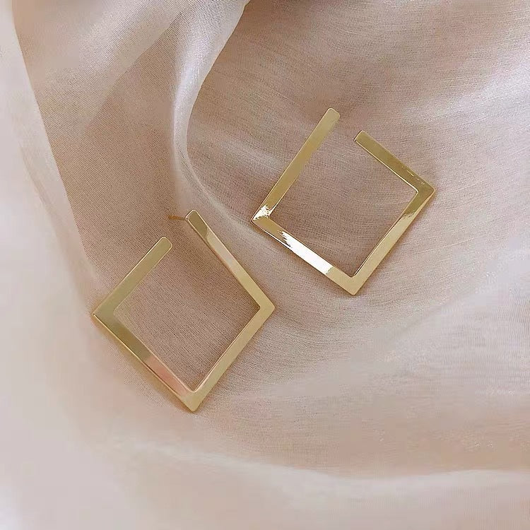 Simple Rhombus Exaggerated Geometry Three-dimensional Square Earrings