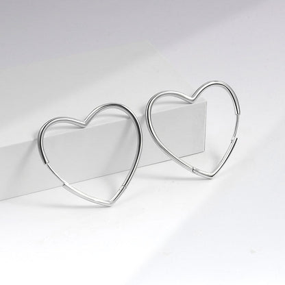 Women's Ear Clip Korean Fresh Heart Glossy Earrings