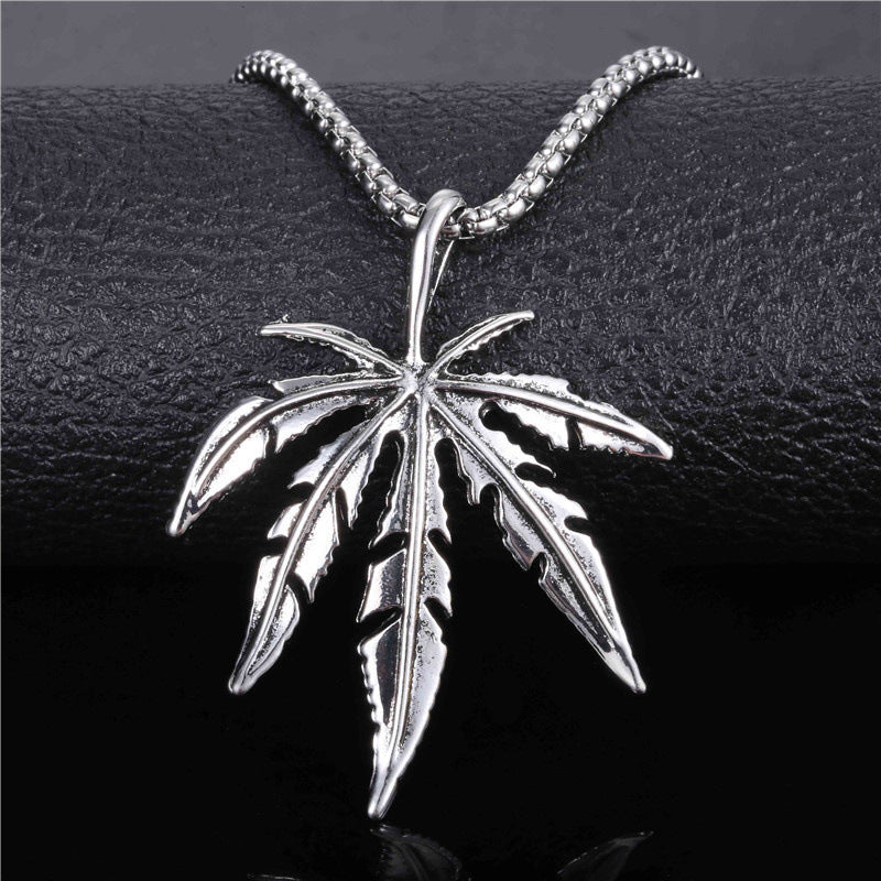 Women's & Men's Maple Leaf-shaped Accessories Street And Hip Necklaces