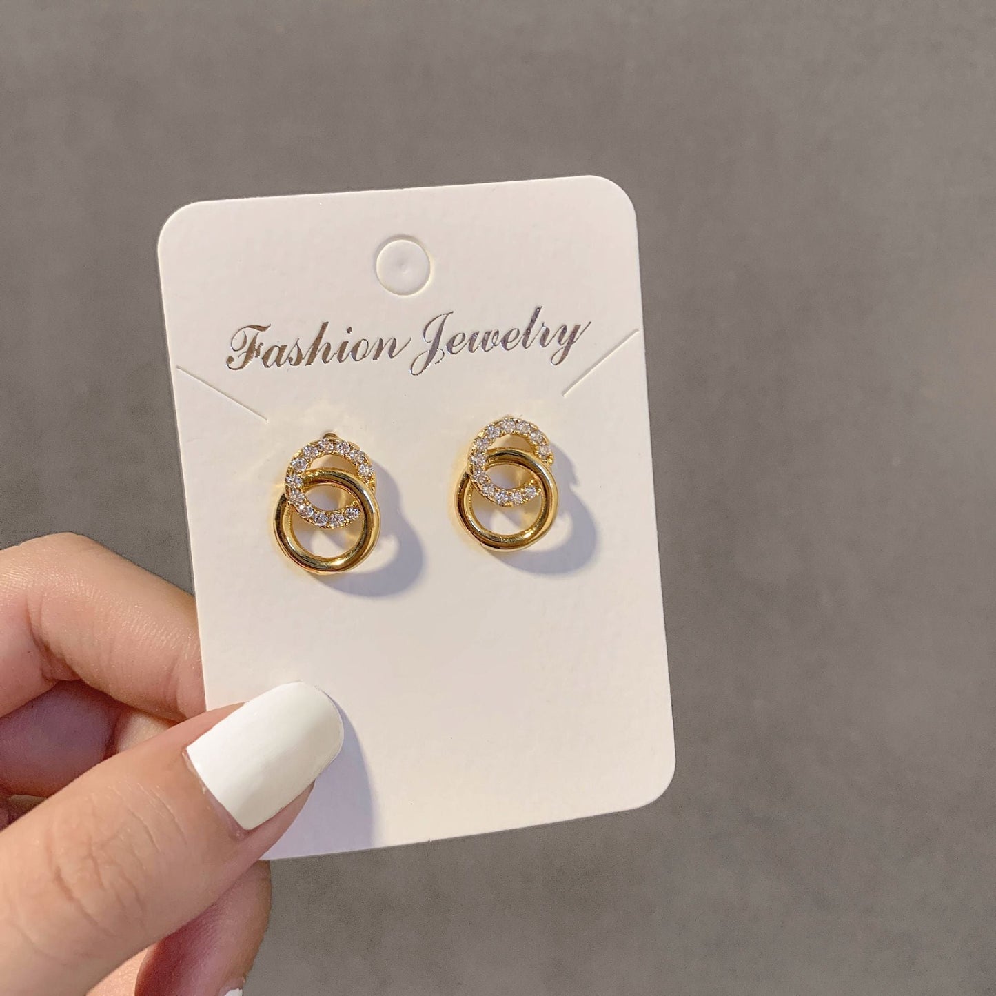 Female Simple Graceful Metal Quality Street Earrings