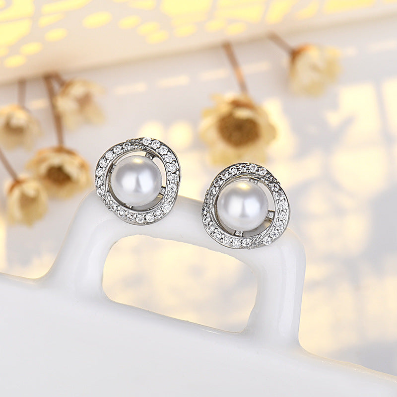 Women's High-grade Simple Temperament Winding Pearl Korean Earrings