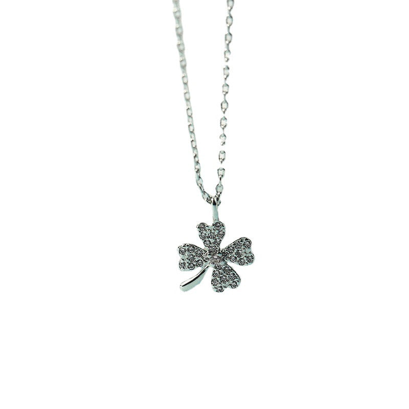 Clover Female Pendant Simple Temperamental Minority Design Light Luxury Necklaces
