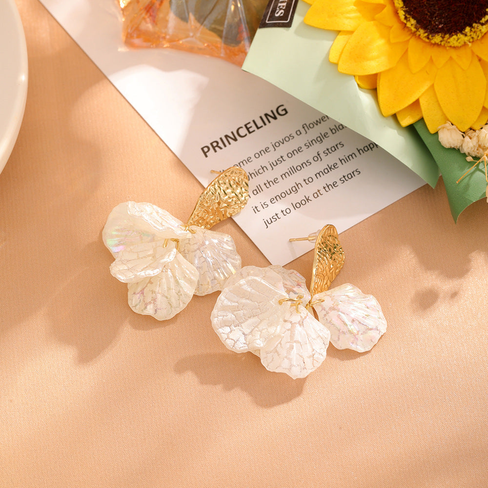 Women's Elegant Pearl High Sense Love Heart Earrings