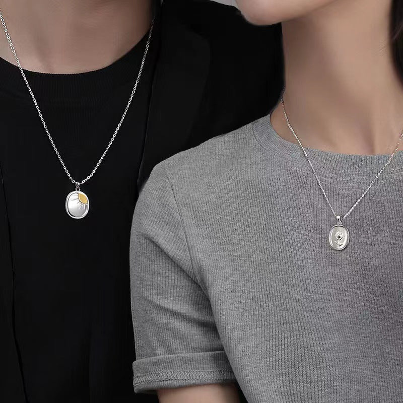 Women's & Men's & Fresh Flower Round Pendant Clavicle Chain Necklaces