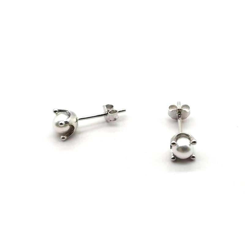 Sier Pearl Simple And Light Luxury Earrings