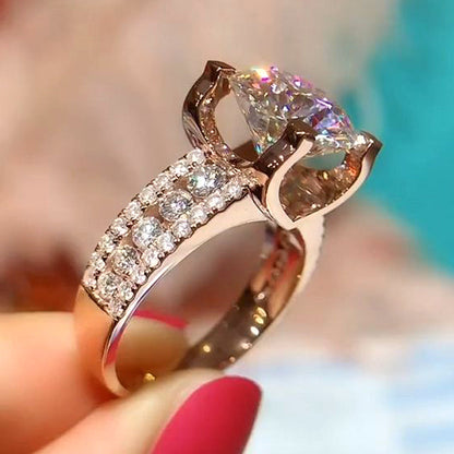 Women's Rose Golden Hollow Over Inlaid Zircon Rings