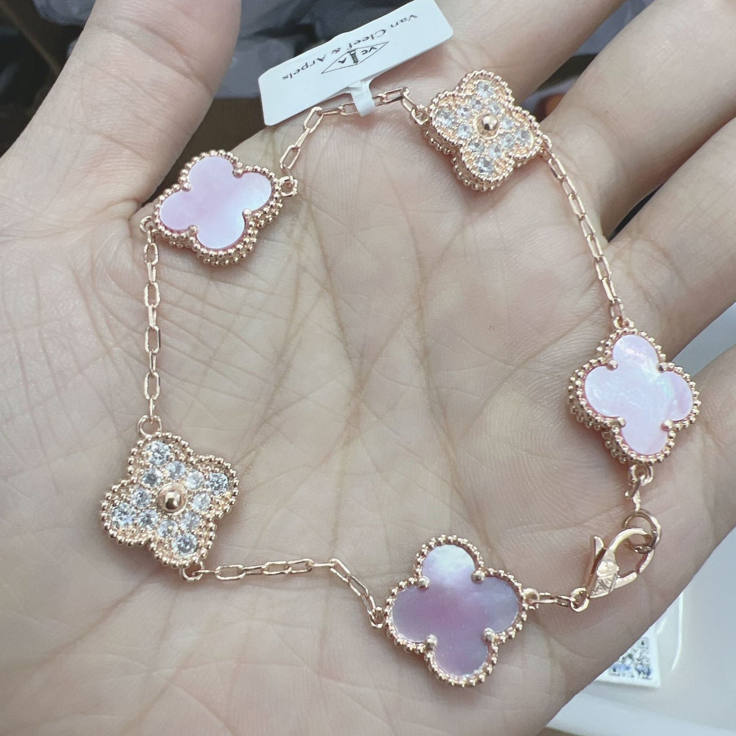 Red Agate Clover Female Pork Belly White Shell Bracelets