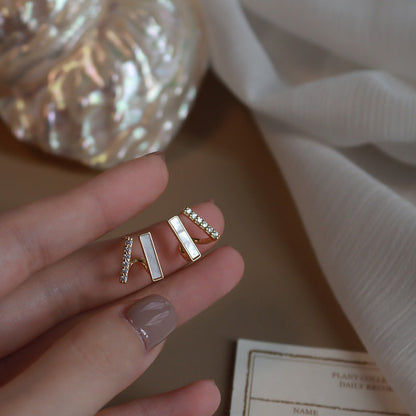 Graceful And Fashionable Commuting Frosty Mosquito Coil Ear Earrings