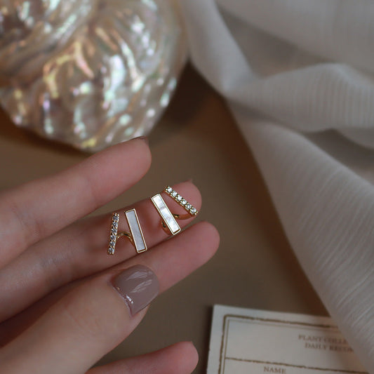 Graceful And Fashionable Commuting Frosty Mosquito Coil Ear Earrings