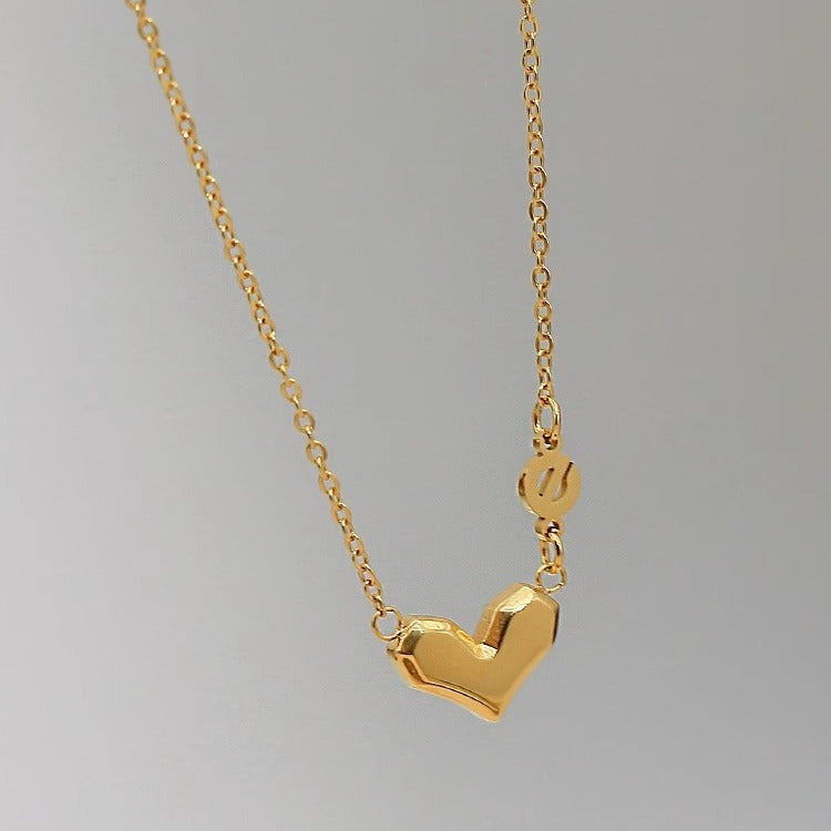 Wholeheartedly Female Geometric Three-dimensional Heart Clavicle Necklaces