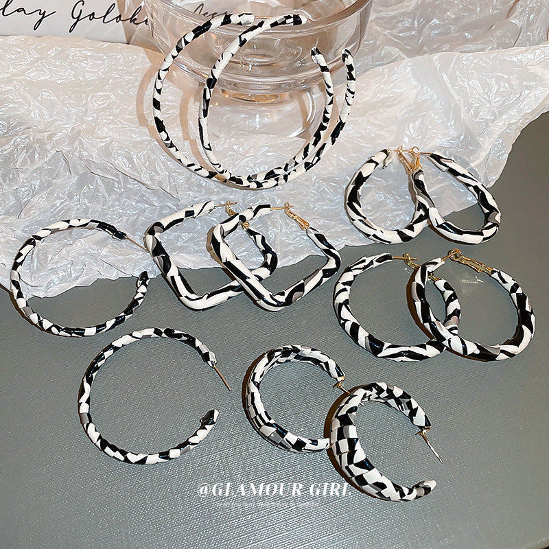 Women's Leather Personalized Design High Sense Ear Earrings