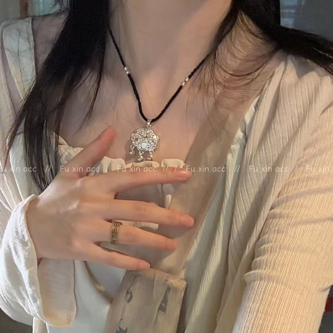 Style Safety Lock Hand-woven Lucky Pendant Bell Tassel Longevity Necklaces