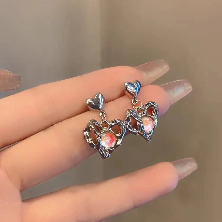 Women's Light Luxury Personality Sweet Cool Style Love Heart Earrings