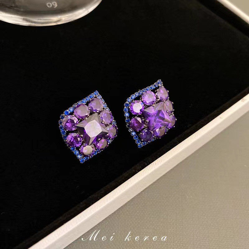 Women's Fashion Elegant High-grade Ear Luxury Light Earrings