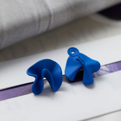 Past Niche Royal Ear Design Versatile Earrings