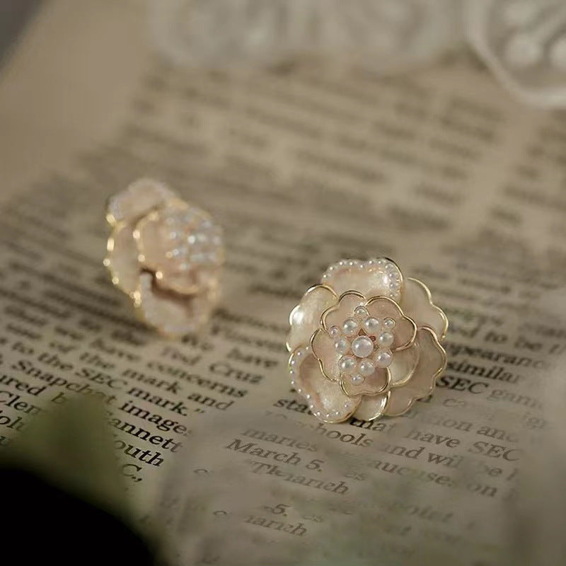 Pearl Fresh Sweet Green Enamel Light Earrings