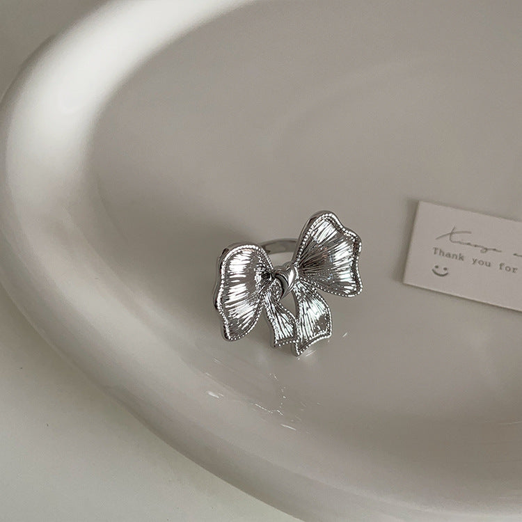 Women's Bow Design Sense Niche Retro Personality Rings