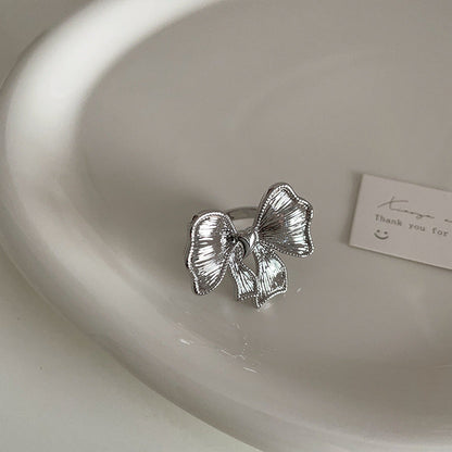 Women's Bow Design Sense Niche Retro Personality Rings