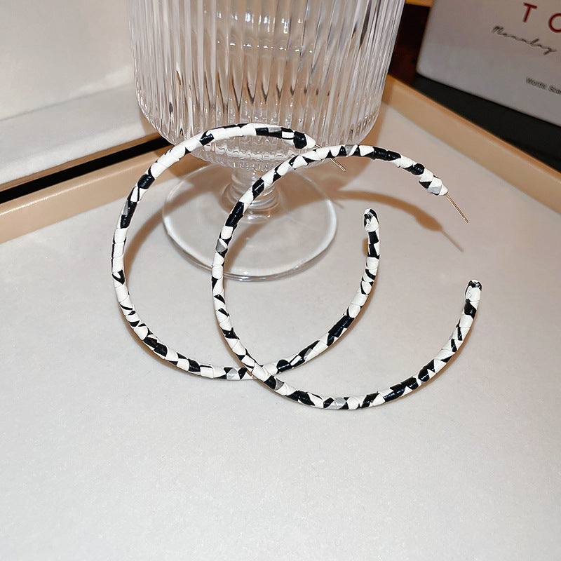 Women's Leather Personalized Design High Sense Ear Earrings