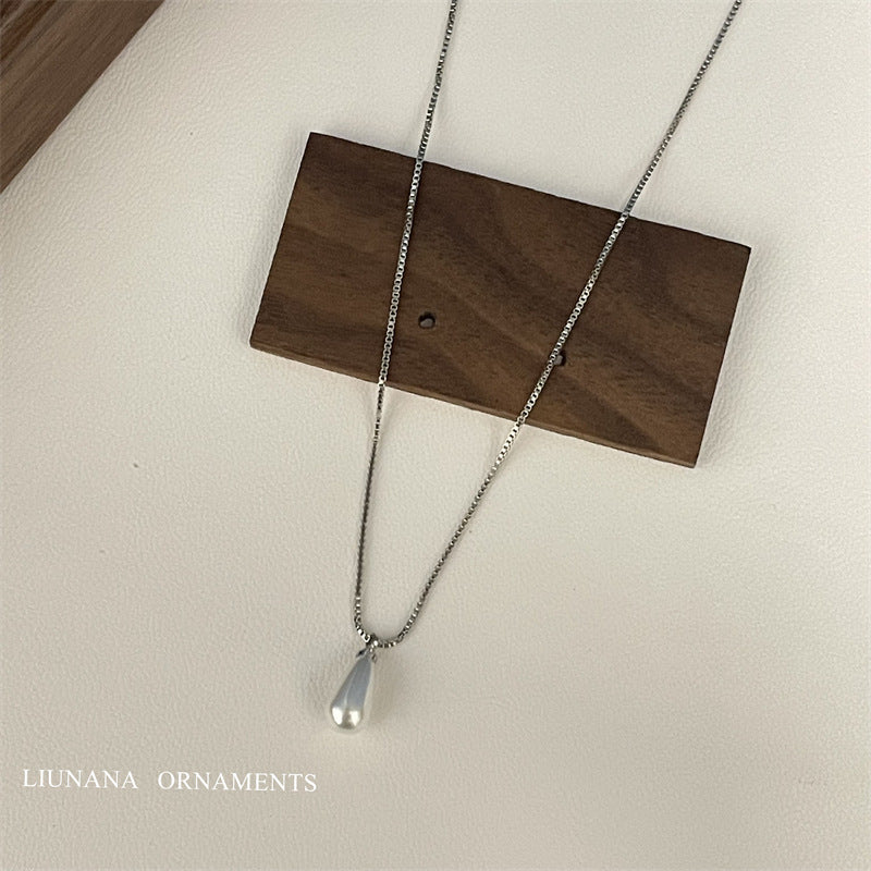 Women's Cold Style Water Drop Pendant Temperament Wild Niche Gold Necklaces