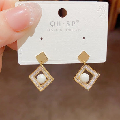 Affordable Luxury Fashion Temperament Ear Clip Earrings