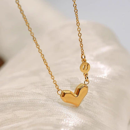 Wholeheartedly Female Geometric Three-dimensional Heart Clavicle Necklaces