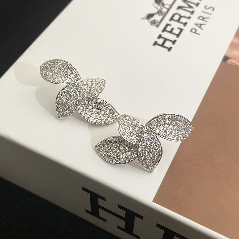 Temperament Entry Lux Micro Rhinestone Leaf-shaped Earrings