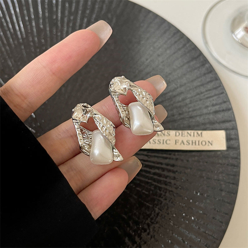 Women's Sense Irregular Lava Pearl Ear Light Luxury High-grade Mori Earrings