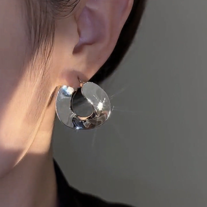 Glossy Round Ear Clip Temperament Cold Earrings