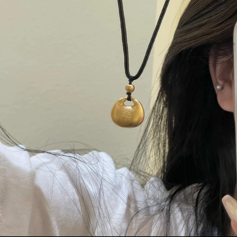 Luxury High-grade Character Safety Lock Clavicle Necklaces