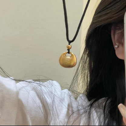 Luxury High-grade Character Safety Lock Clavicle Necklaces