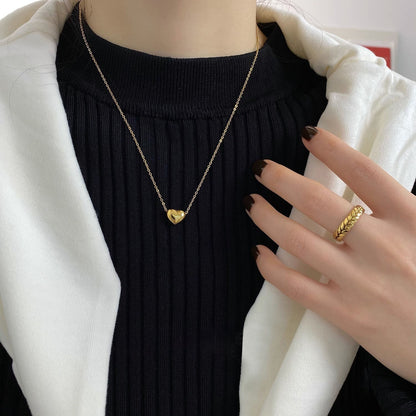 Women's Three-dimensional Love Heart Special Interest Light Necklaces