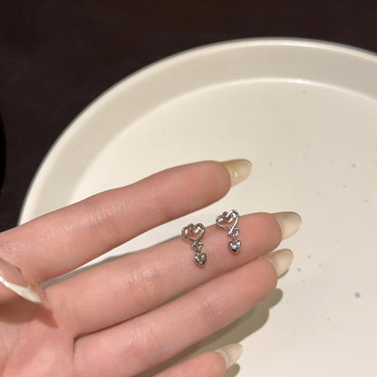 Needle Love Heart Female Short And Simple Earrings