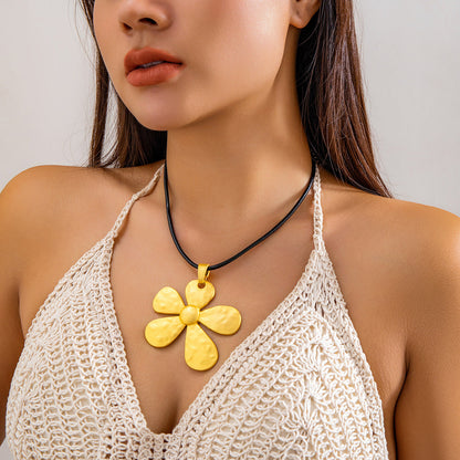 Niche Liquid Flower Accessories Exaggerated Metallic Big Necklaces