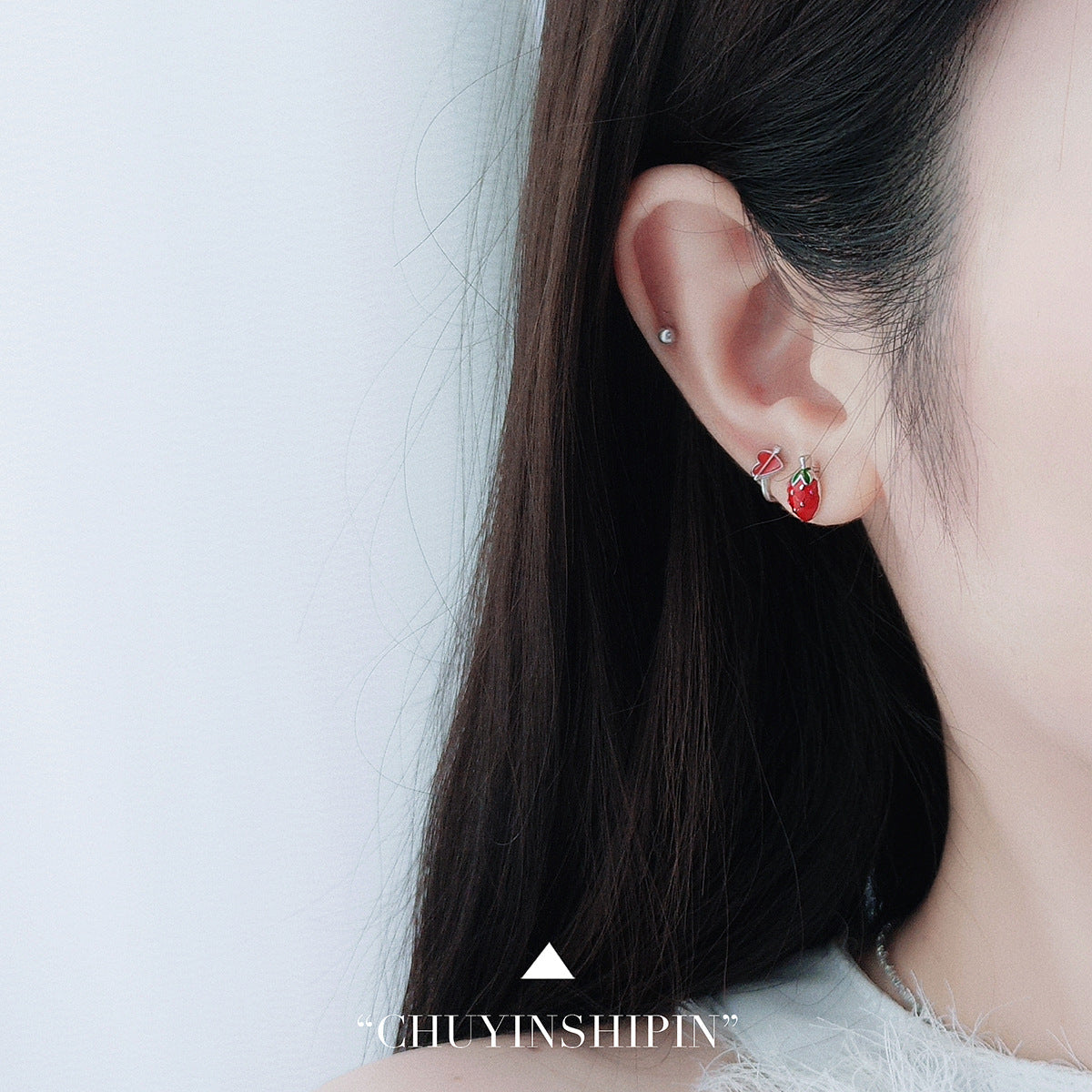 Women's Red Heart-shaped Earless Temperamental Minority Ornament Earrings