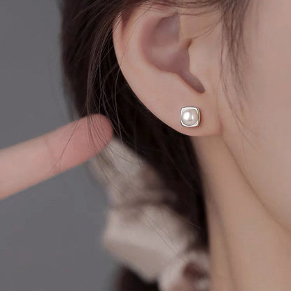 Women's Korean Luxury Pearl Niche Design High-grade Earrings