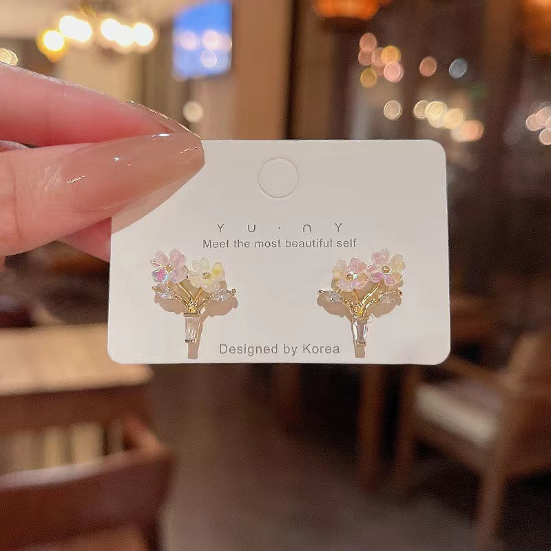 Women's Elegant Pearl High Sense Love Heart Earrings