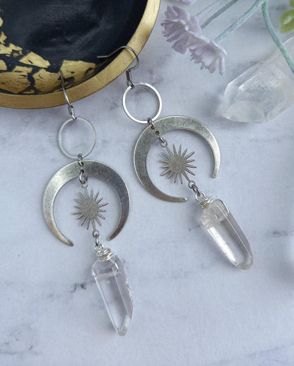 Quartz Moon Rough Stone Brass Geometric Rings