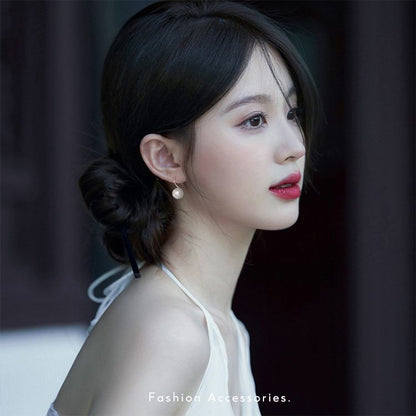 Women's Ear Mild Luxury Retro Elegant Personality Fashion French High Earrings