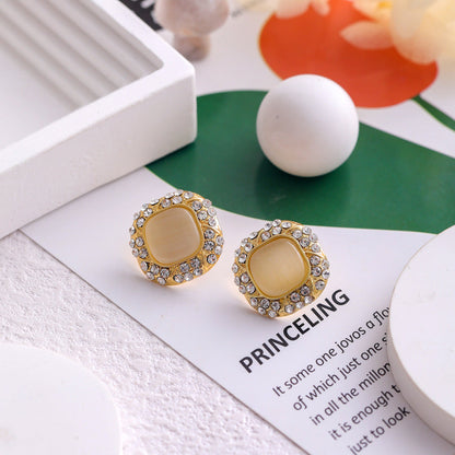 Women's Elegant Pearl High Sense Love Heart Earrings