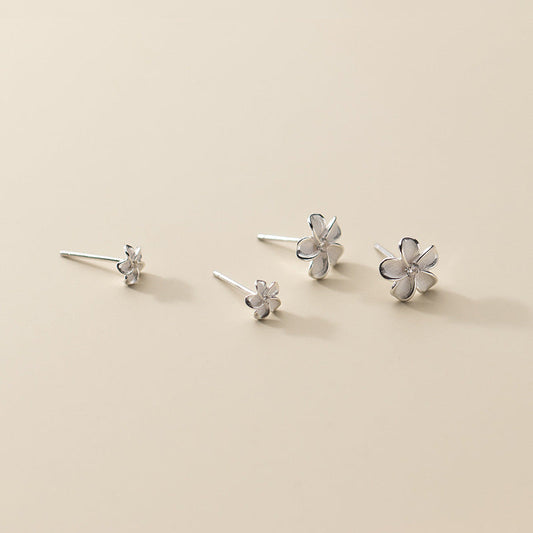 Women's Mori Style Sweet And Diamond Mounted Earrings