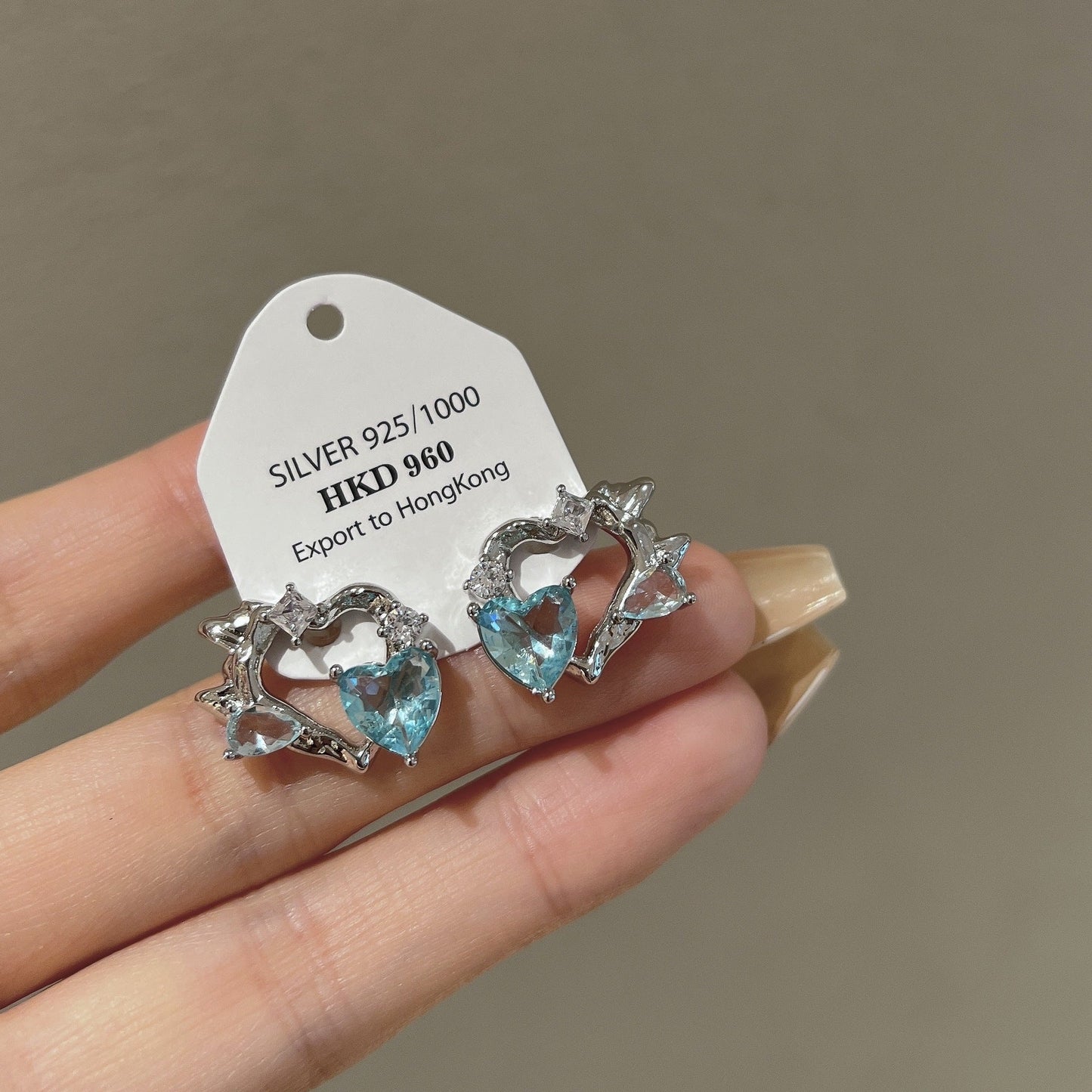 Heart-shaped Zircon Niche Design Cute Sweet Earrings