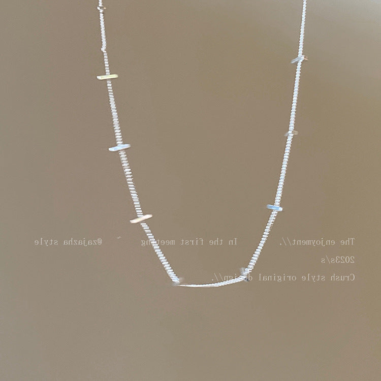 Women's Design French Retro Personality And Minimalism Graceful Necklaces