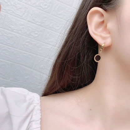 Personalized Round Black And White Shell Earrings