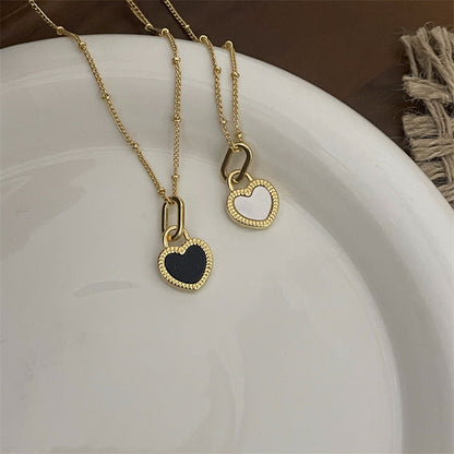 Women's Simple Gold-plated Black Heart Pendant For Niche Necklaces